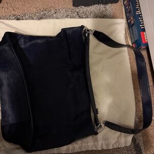 STAUD PERRY BAG | NAVY HAIRCALF